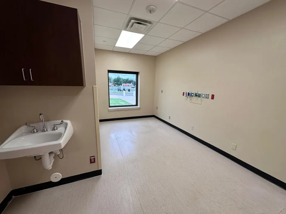 Commercial · Medical exam room, finished